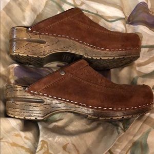 Sanita Suede Clog 40